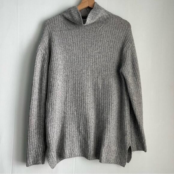 Elizabeth and James turtleneck sweater long sleeve grey size medium - Picture 6 of 7